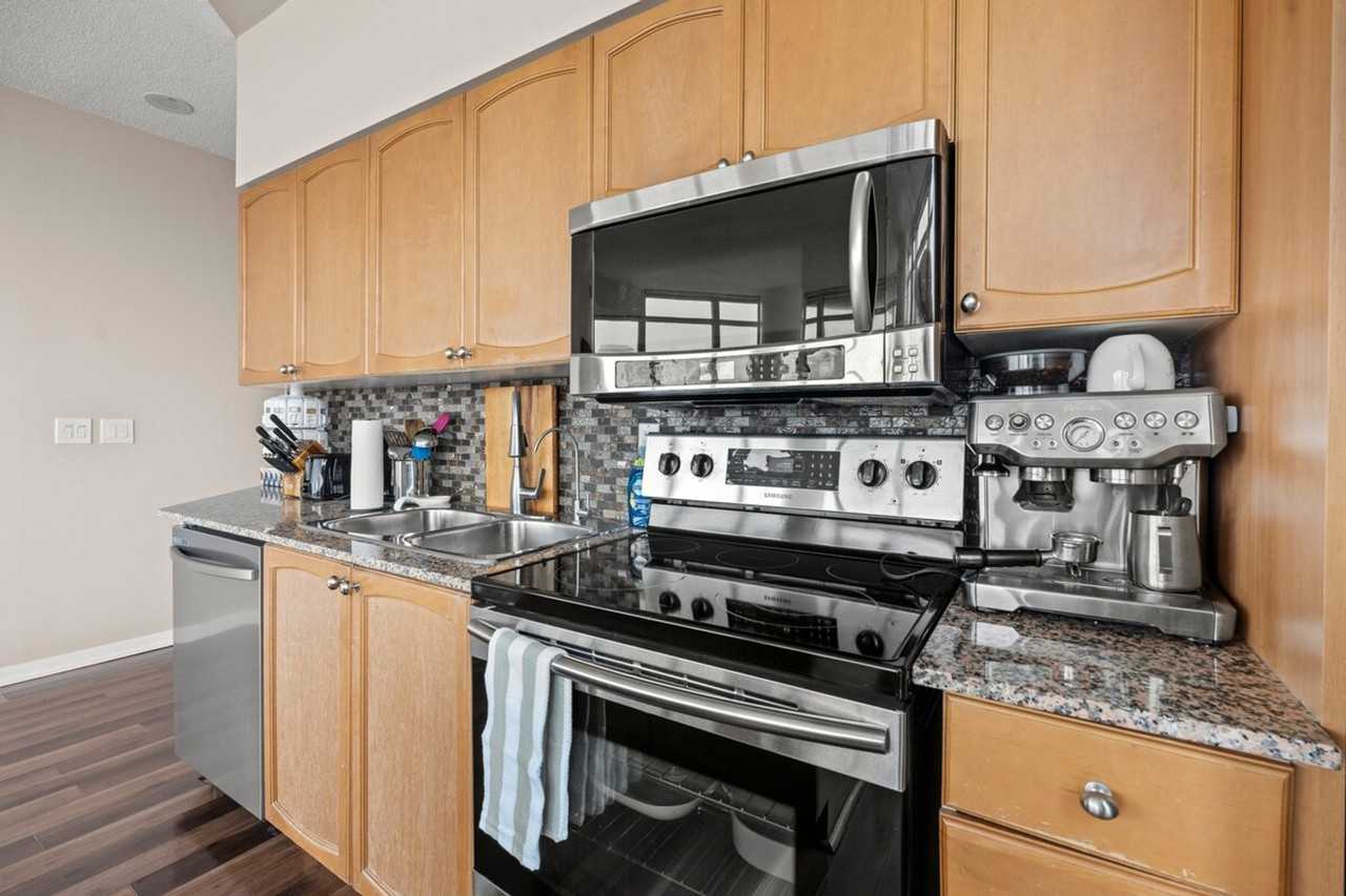 231 Fort York Blvd #1345874P - Photo 6 of 14