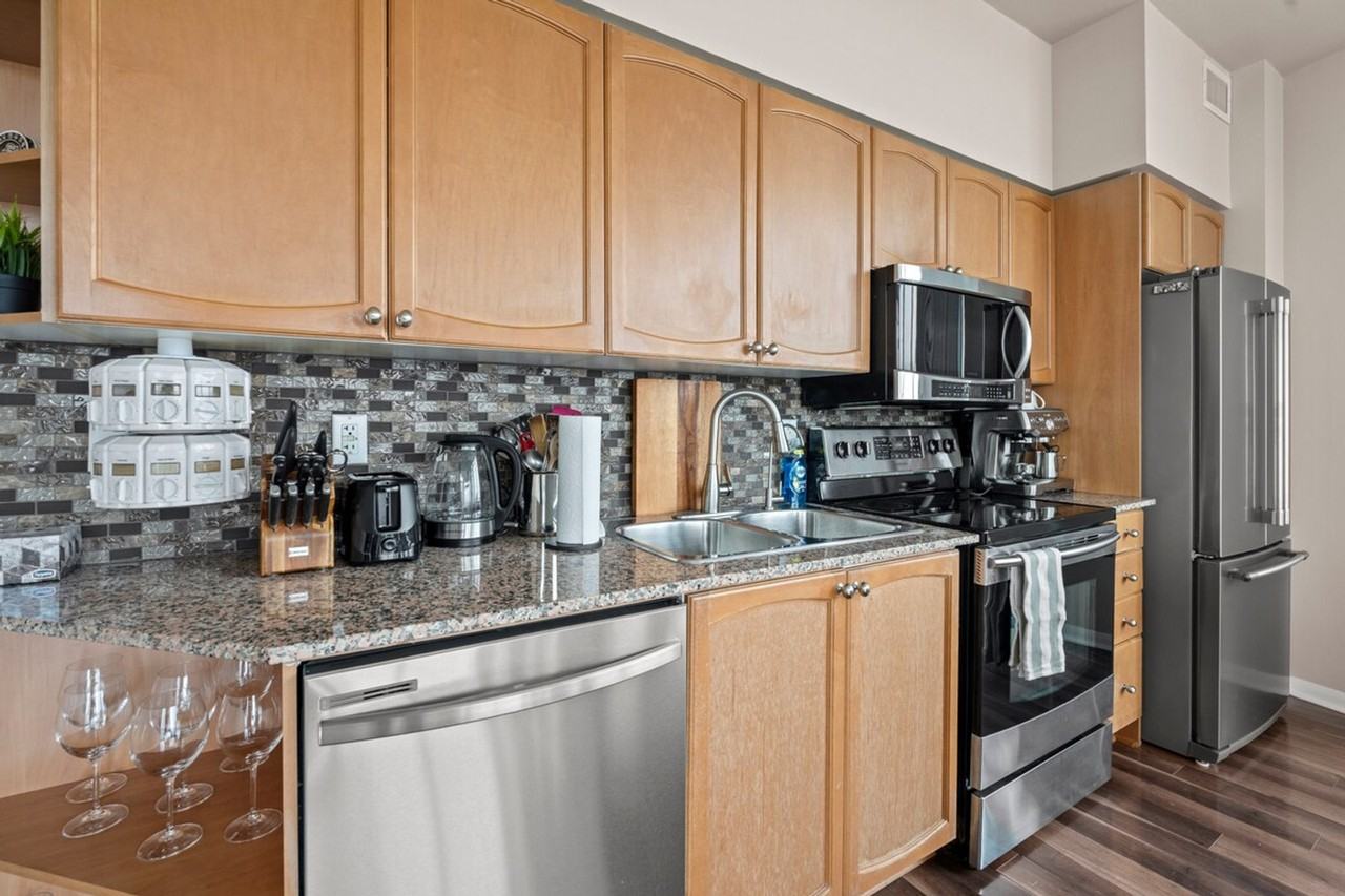 231 Fort York Blvd #1345874P - Photo 7 of 14