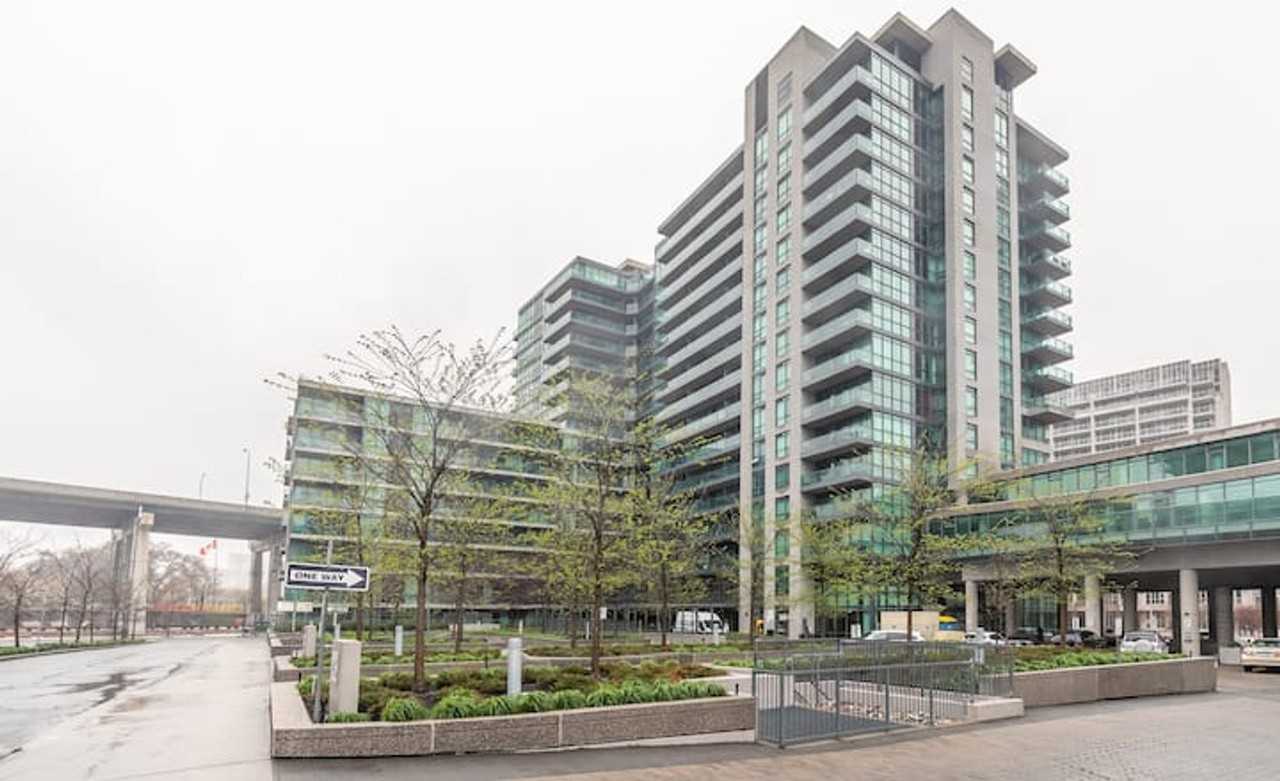 211 Fort York Boulevard - Photo 7 of 26