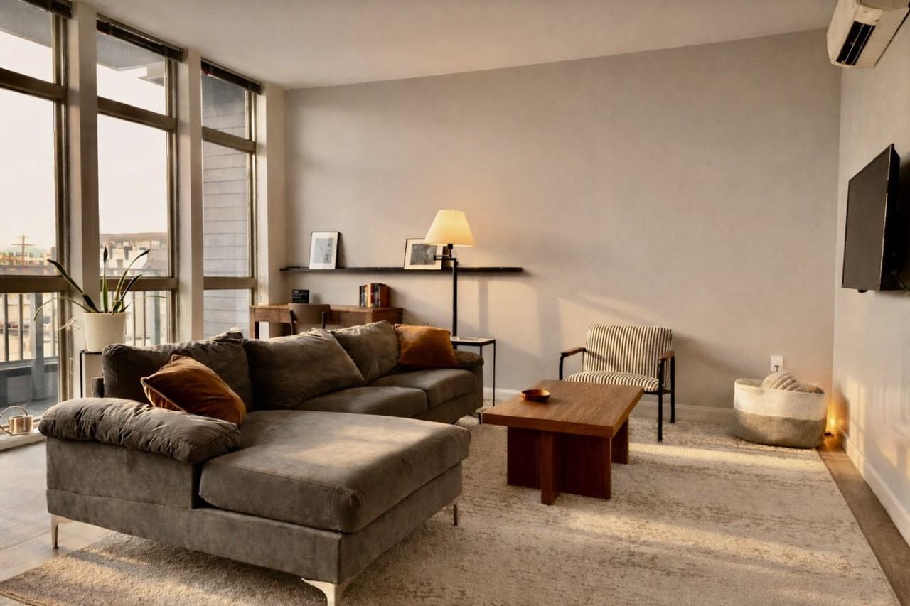 211 W Mineral St #1379007P - Photo 3 of 14