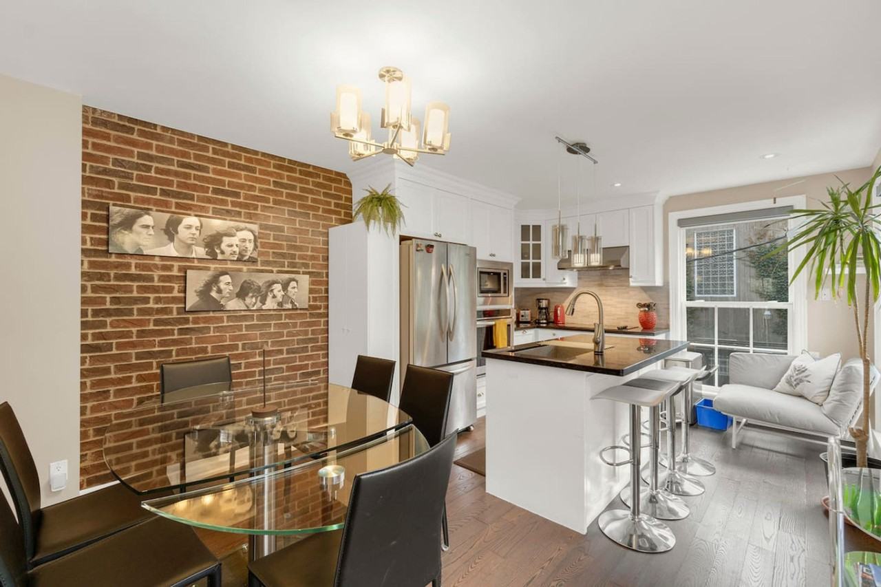 195 Soudan Ave #1403809P - Photo 3 of 43