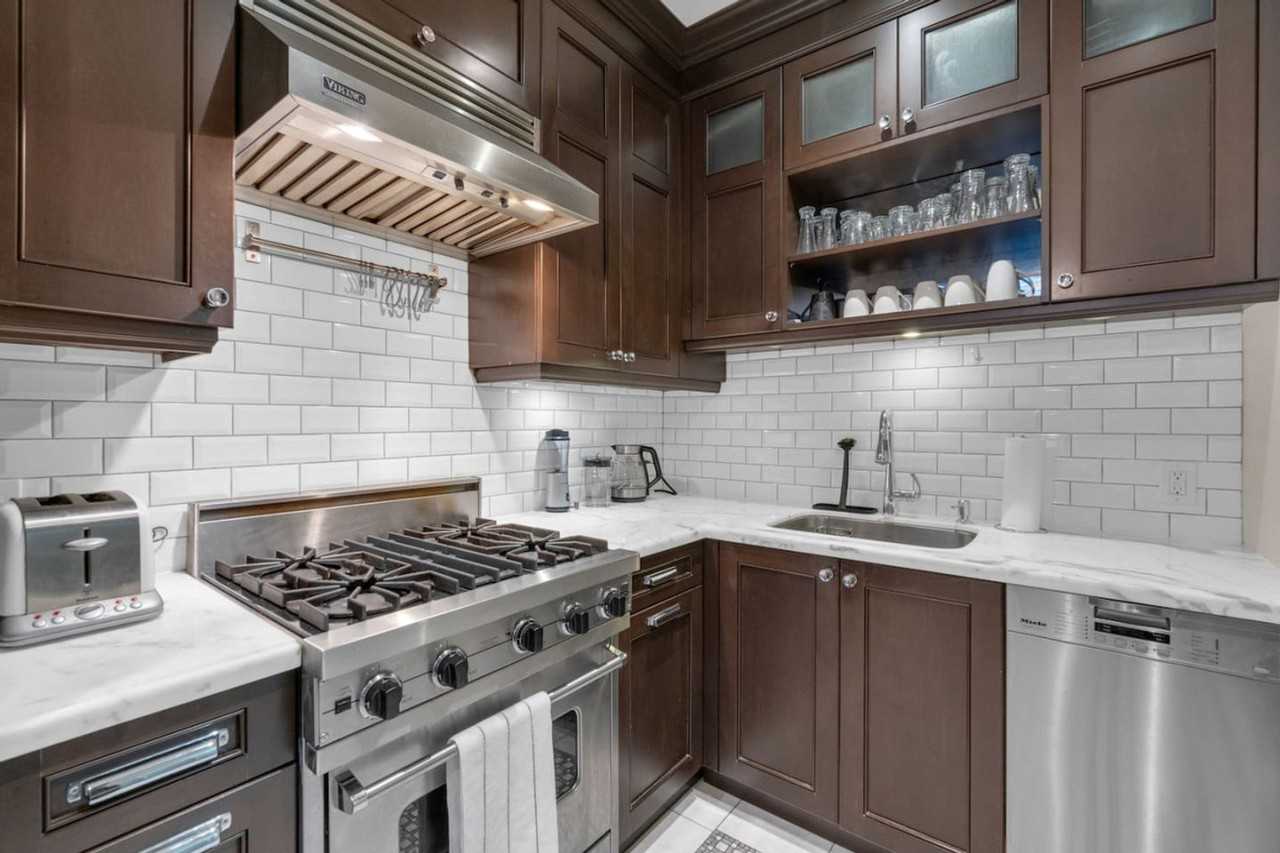 53 Gloucester St #1403773P - Photo 4 of 32