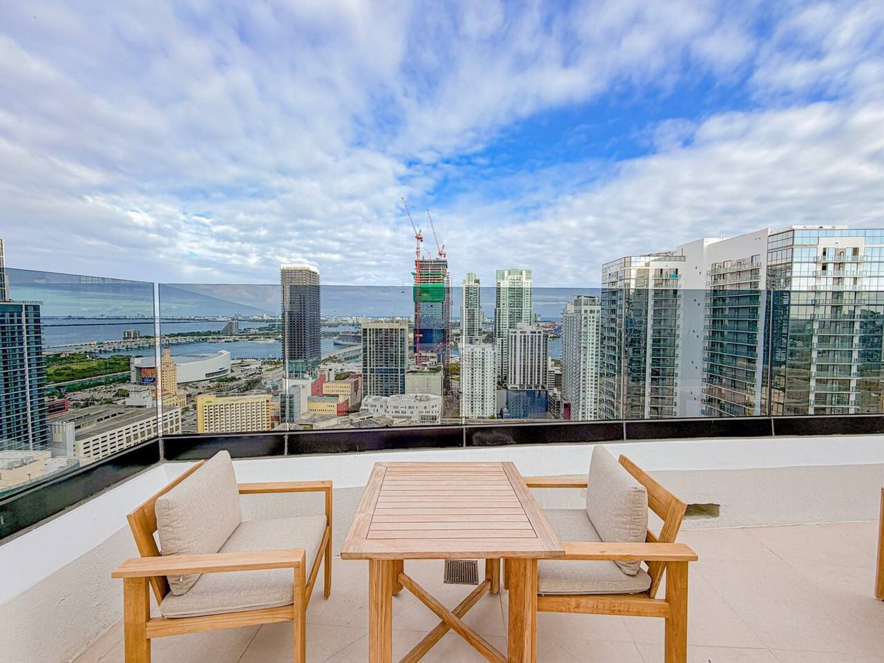 225 N Miami Ave #1442068P - Photo 2 of 50