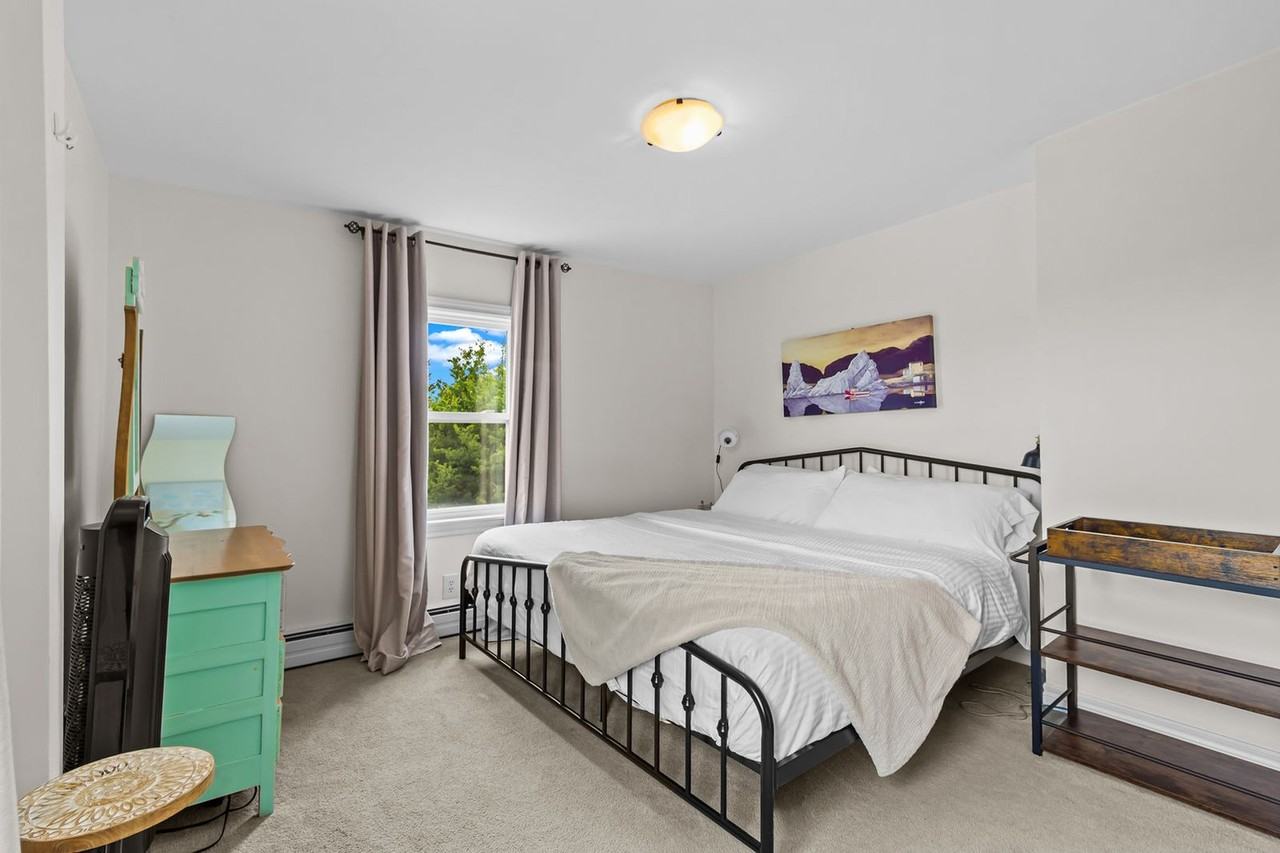 61 Signal Hill Rd #1438844P - Photo 3 of 50