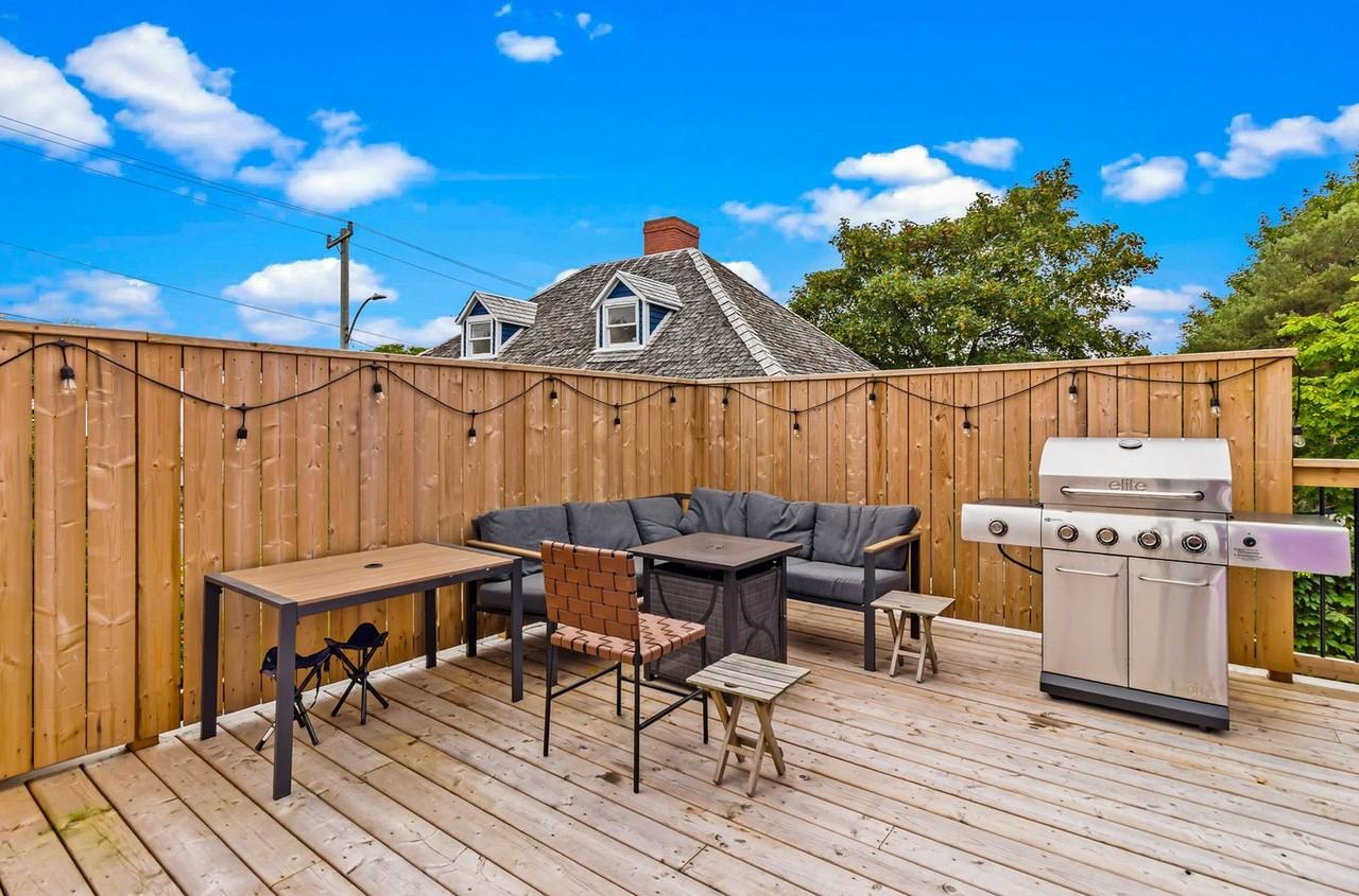 61 Signal Hill Rd #1438844P - Photo 4 of 50