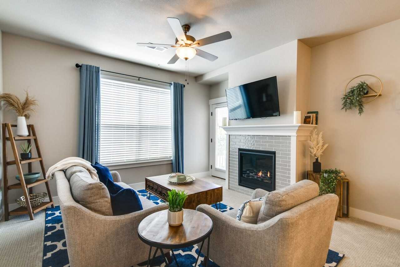 4622 Hahns Peak Dr #1385715P - Photo 4 of 30