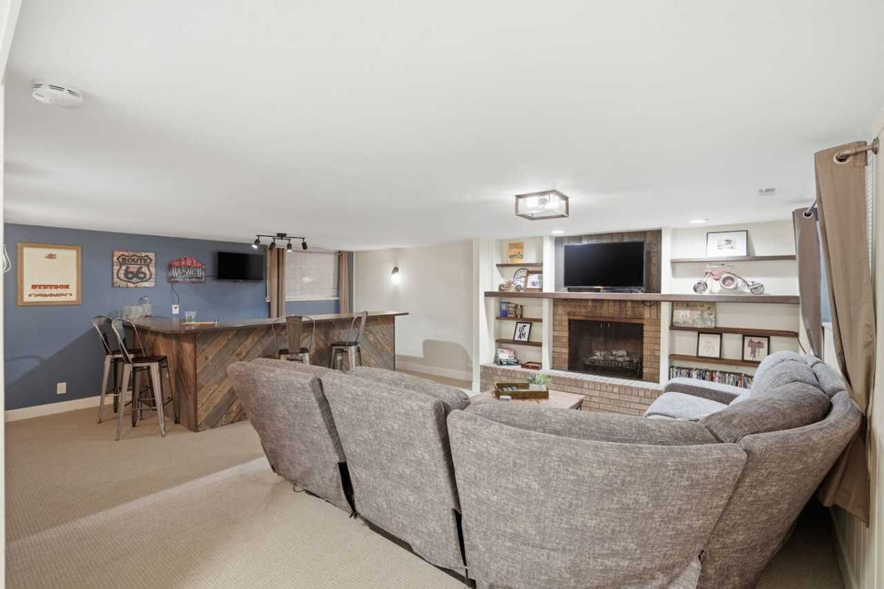 3588 E Bengal Blvd #1471864P - Photo 3 of 35