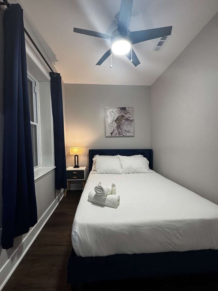 126 Bainbridge St #1472406P - Photo 4 of 7