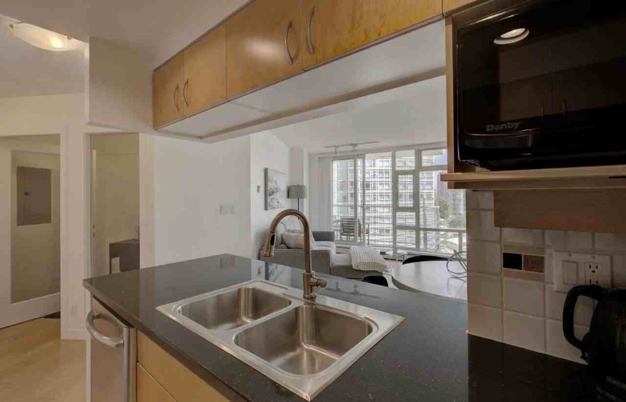 139 Drake St #1474779P - Photo 5 of 31