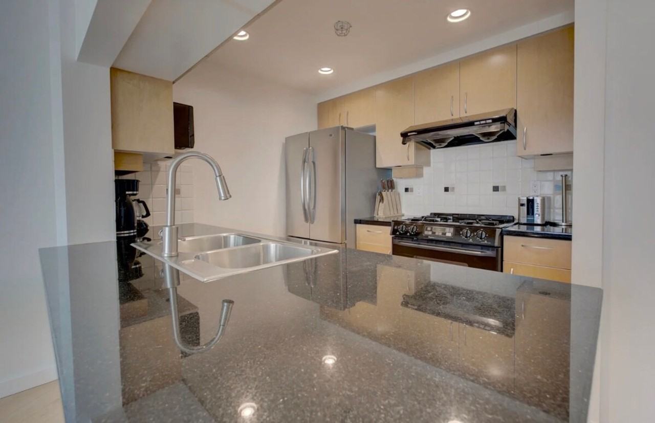 139 Drake St #1474779P - Photo 7 of 31