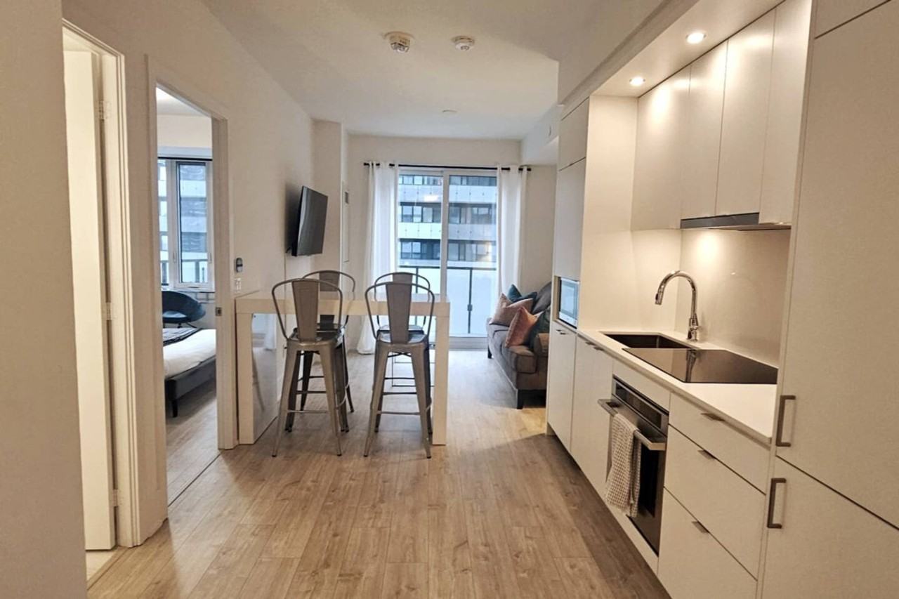 470 Front St W #1471509P - Photo 4 of 7