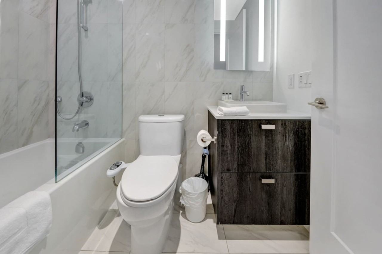 470 Front St W #1471509P - Photo 6 of 7