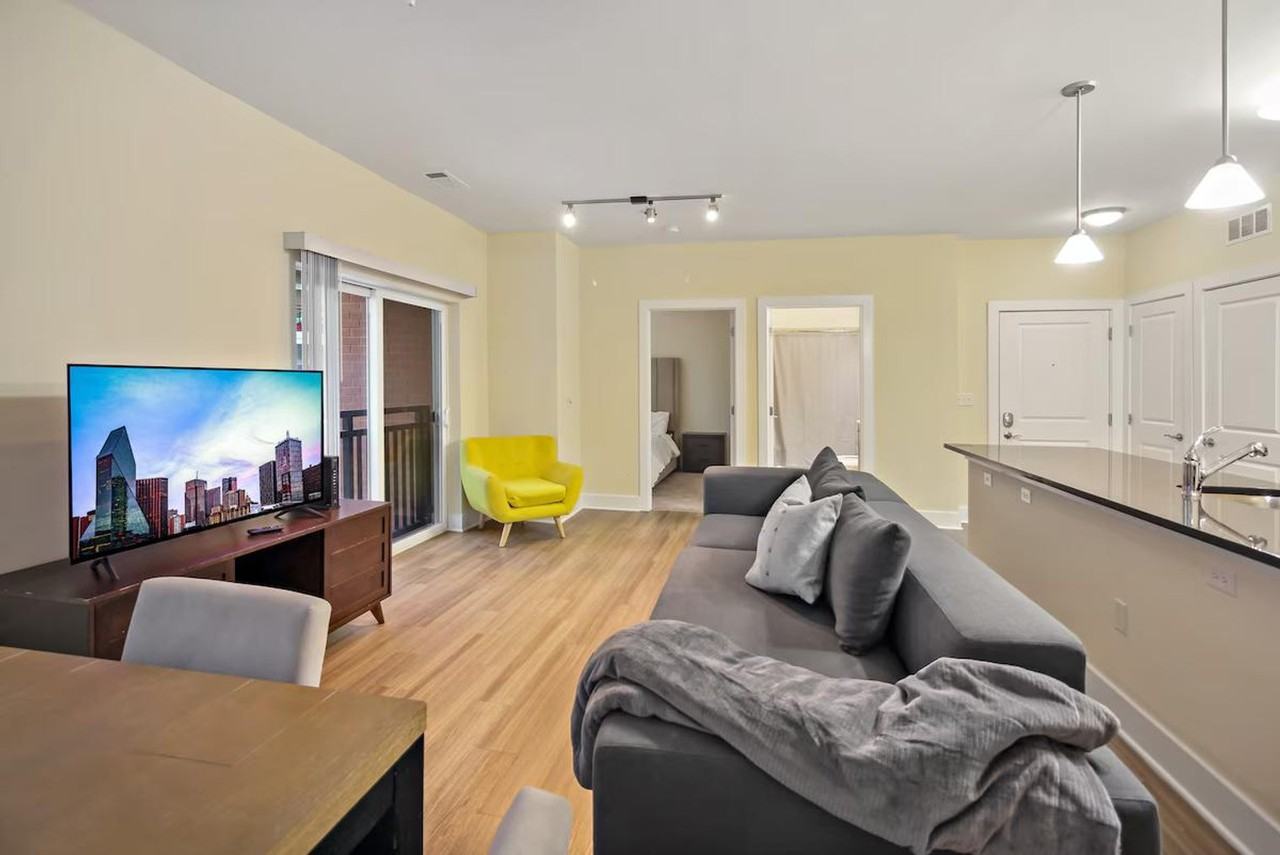 615 S Columbus St #1473417P - Photo 4 of 49