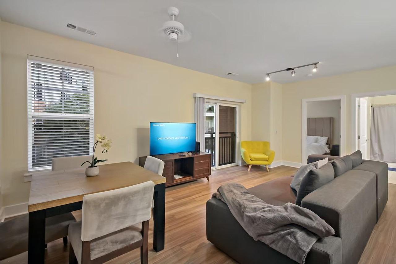 615 S Columbus St #1473417P - Photo 5 of 49