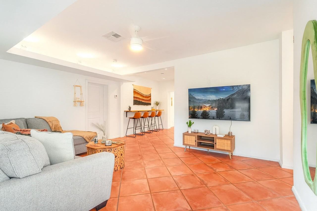 1516 Sw 8th Ave #1475643P - Photo 3 of 44