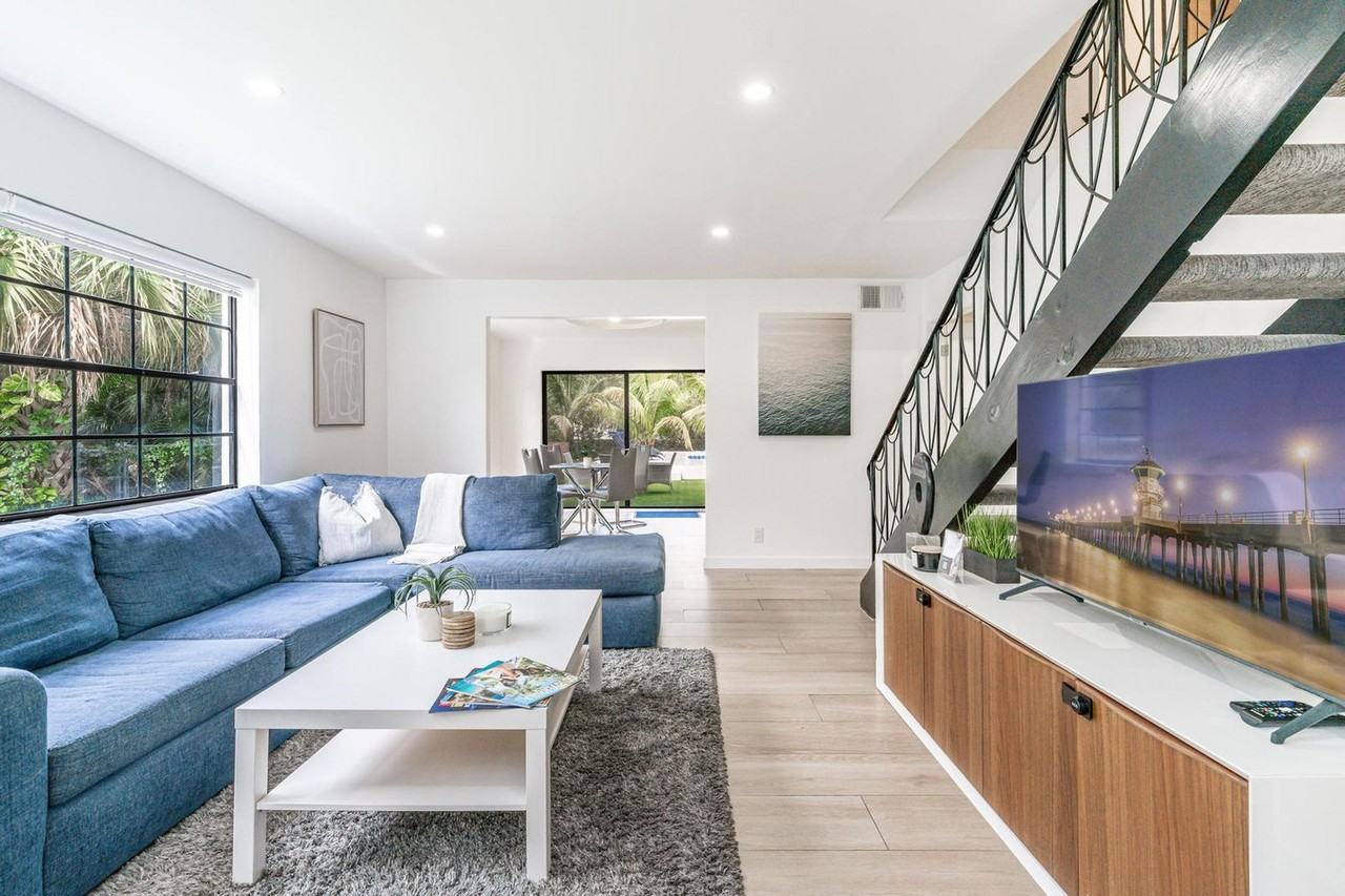 809 Sw 14th Ct #1475655P - Photo 3 of 30