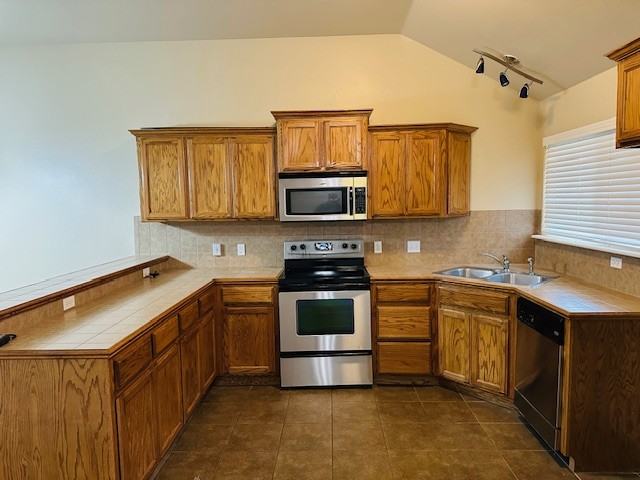 1009 Harvest Drive - Photo 7 of 25