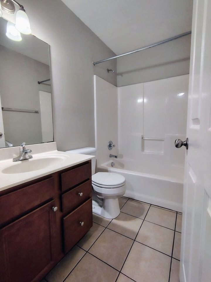 403 Topmiller - Photo 4 of 7