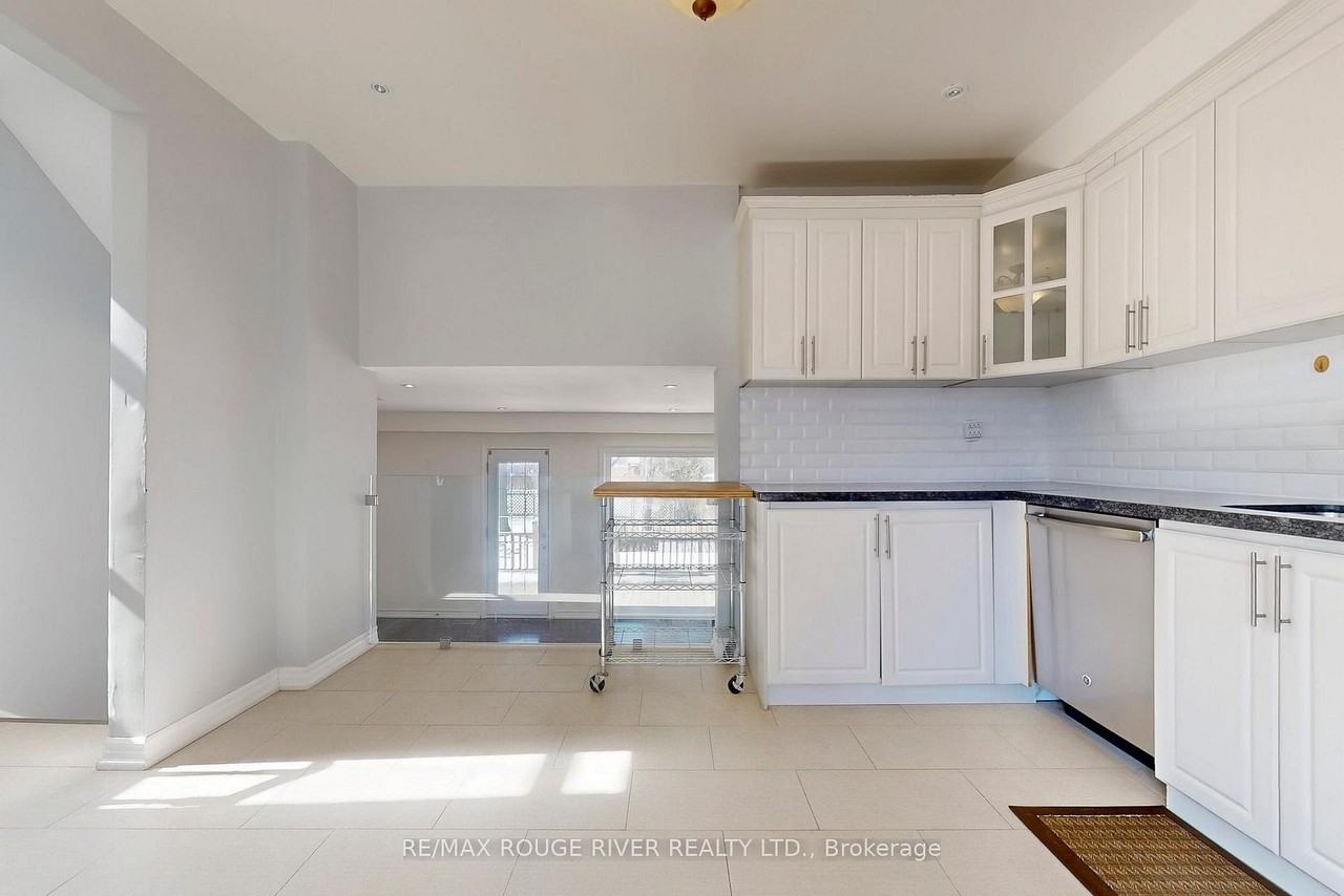 5 Billington Crescent - Photo 7 of 34