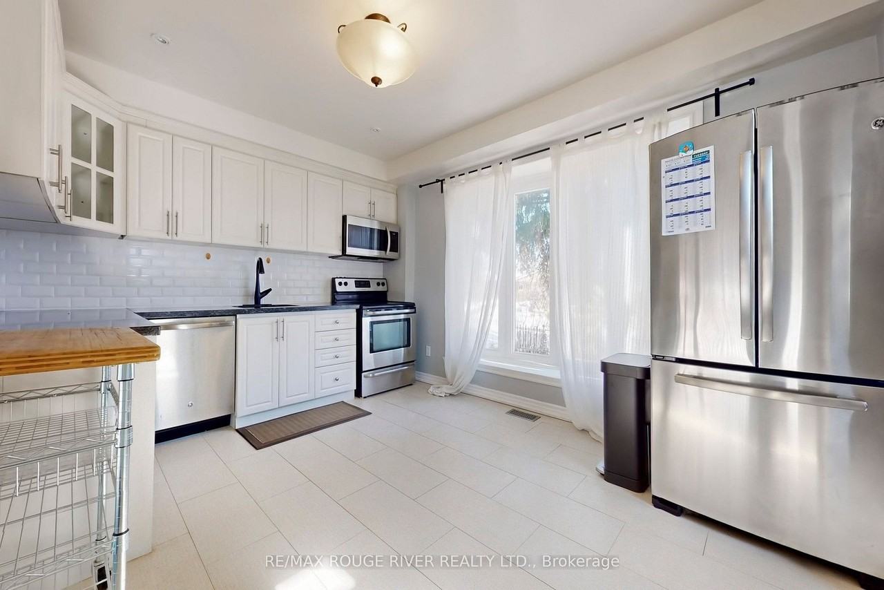 5 Billington Crescent - Photo 2 of 34