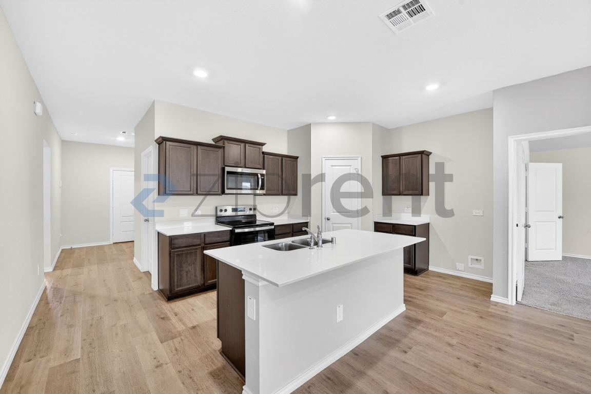 13137 Rich Ln - Photo 5 of 28