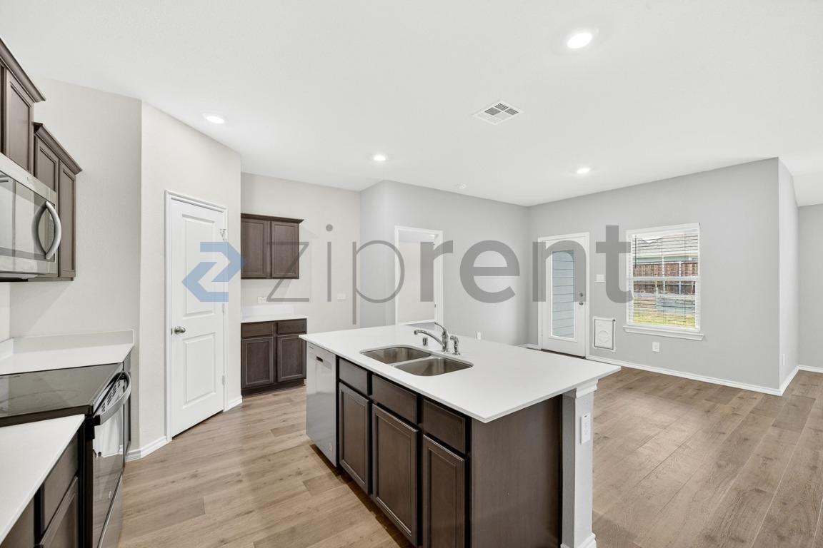 13137 Rich Ln - Photo 6 of 28