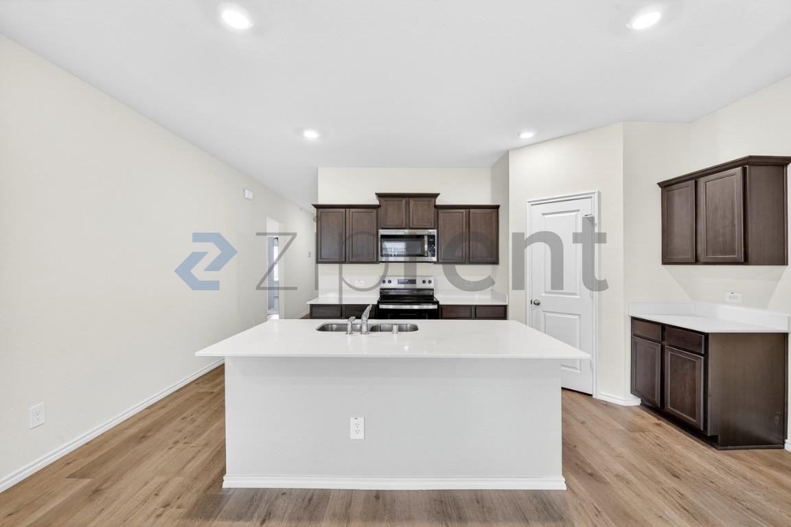 13137 Rich Ln - Photo 7 of 28