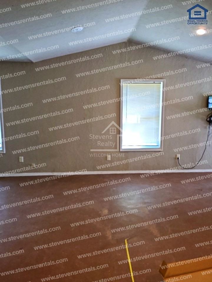 411 Sw Garfield Ave #B - Photo 4 of 21