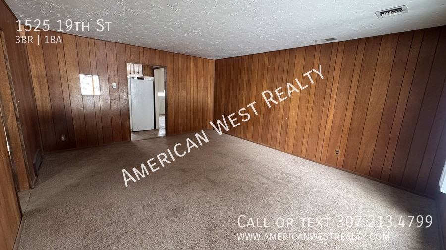 1525 19th St - Photo 2 of 15