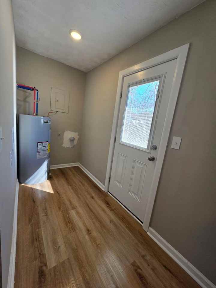 1704 Holly Dr - Photo 3 of 6