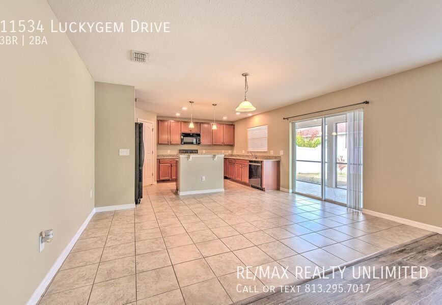 11534 Luckygem Dr - Photo 6 of 47