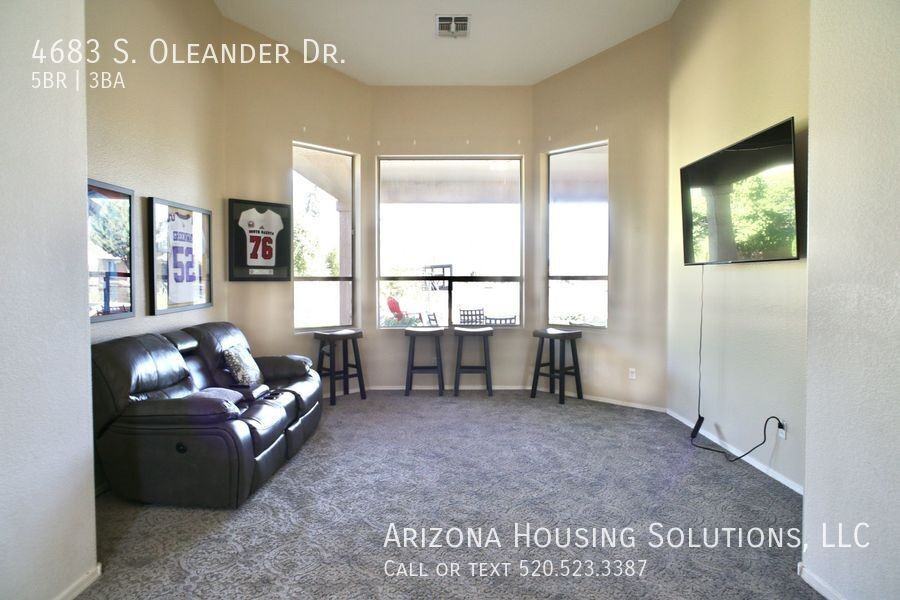 4683 S Oleander Dr - Photo 6 of 36