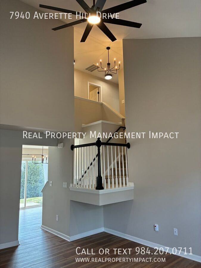 7940 Averette Hill Dr - Photo 4 of 28