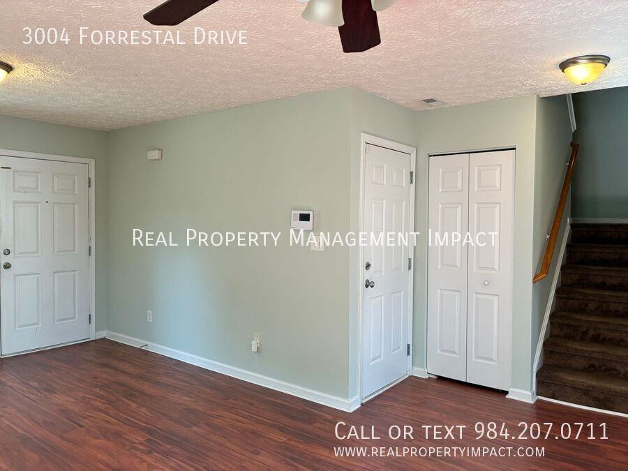 3004 Forrestal Dr - Photo 6 of 31