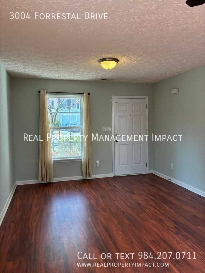 3004 Forrestal Dr - Photo 7 of 31