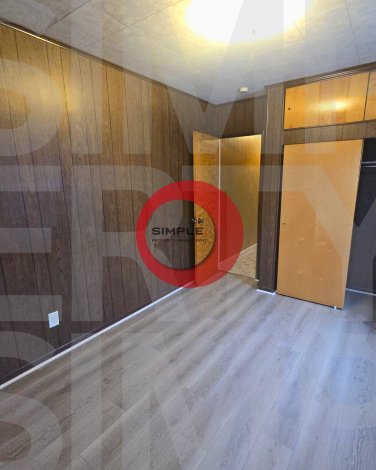 1040 Madison Ave - Photo 5 of 18