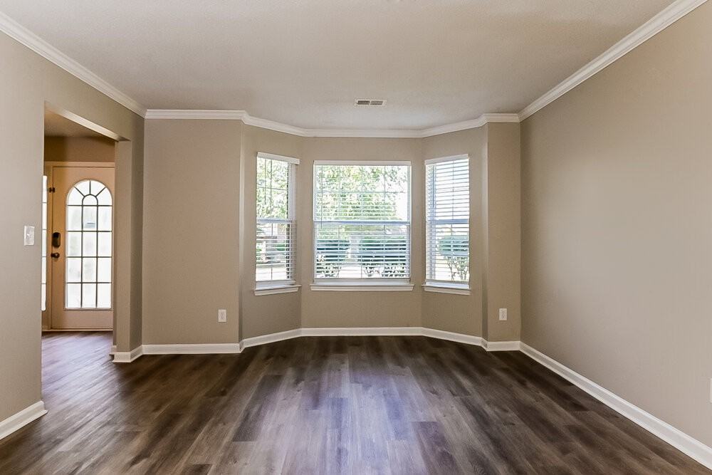 130 Bellington Dr - Photo 4 of 17