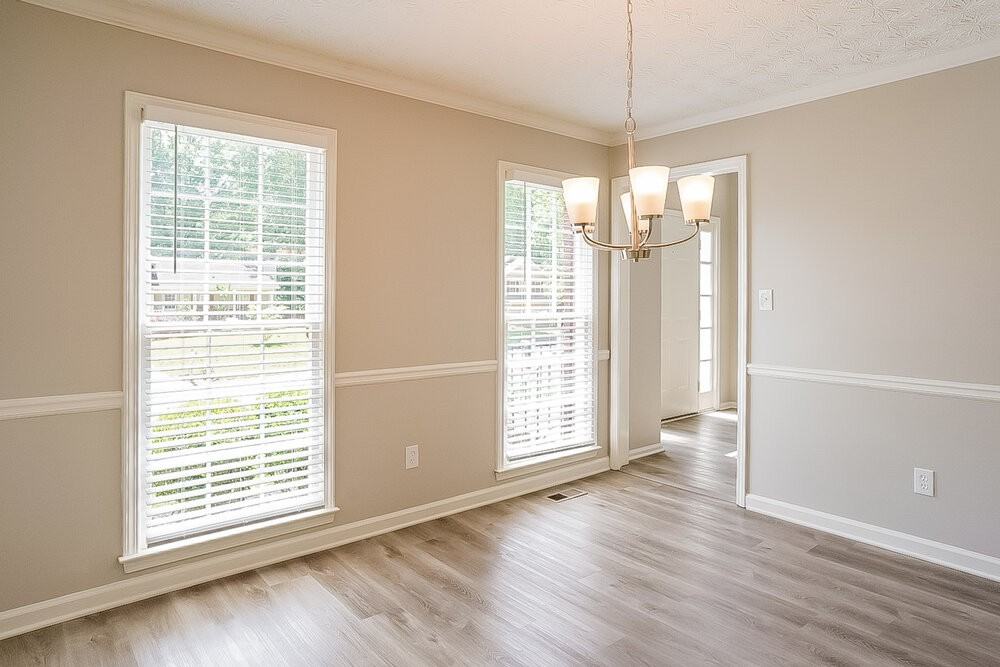 1009 Trestle Dr - Photo 6 of 17