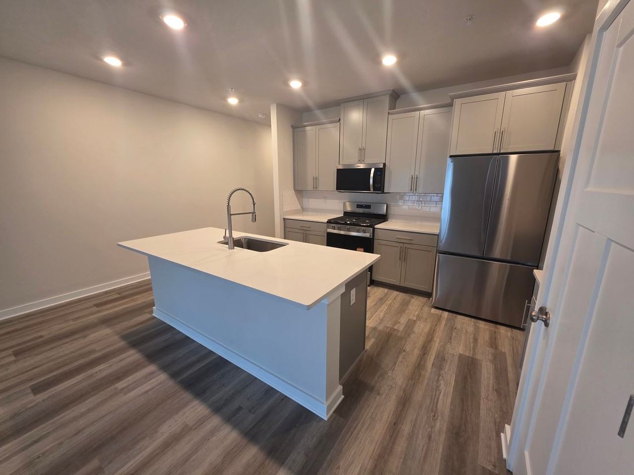 128 River Ridge Dr - Photo 3 of 45