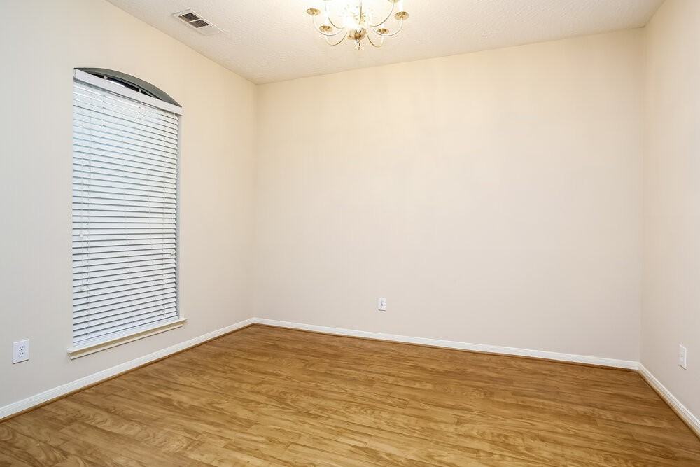 18714 Timber Spring Dr - Photo 5 of 20