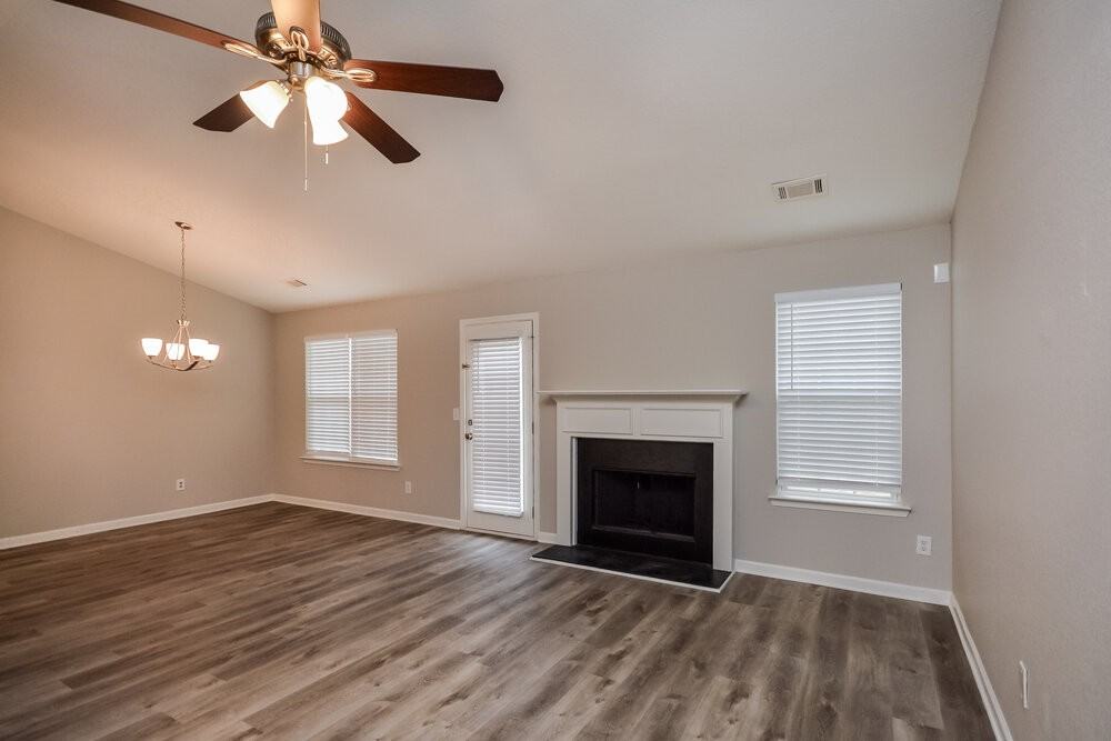 245 Lakeside Pt - Photo 3 of 16