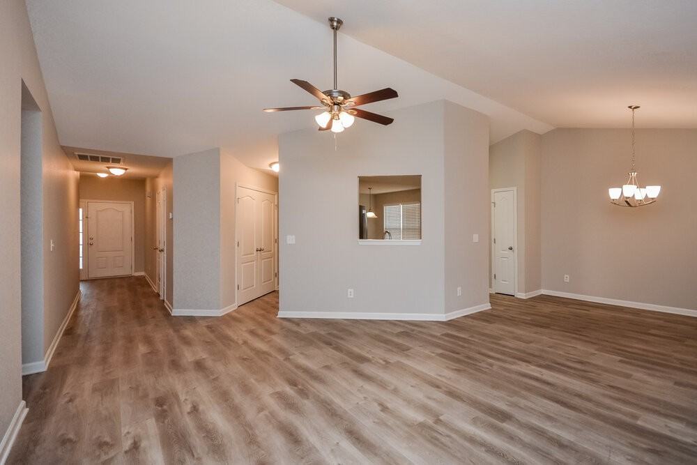 245 Lakeside Pt - Photo 4 of 16