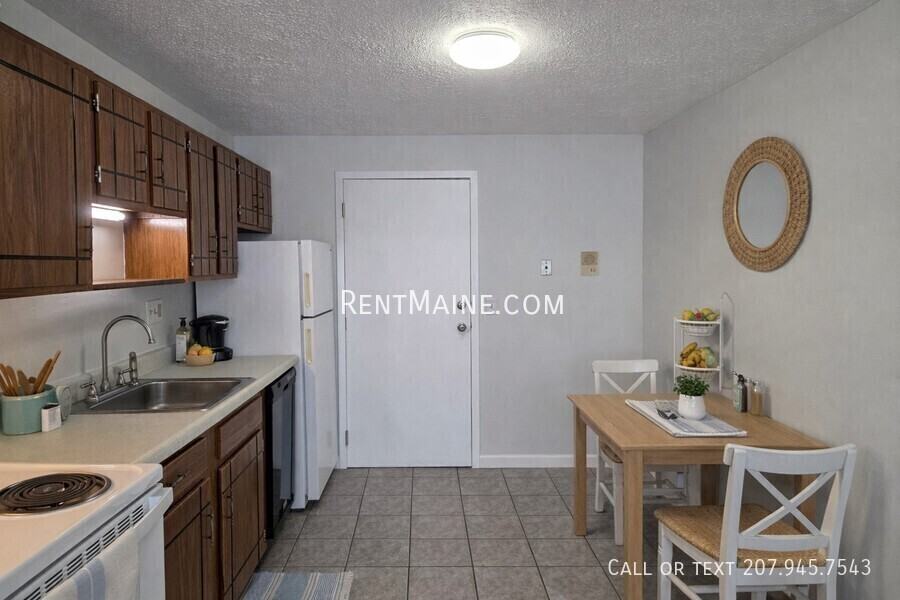 10 Tall Pines Dr #15 - Photo 5 of 18