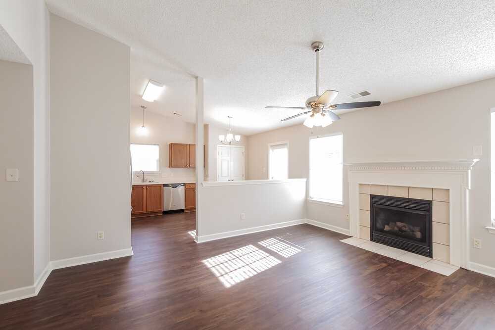 4089 Counselors Dr - Photo 4 of 16