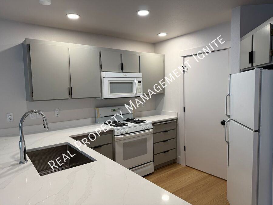 1972 Ne Sams Loop #4 - Photo 3 of 14