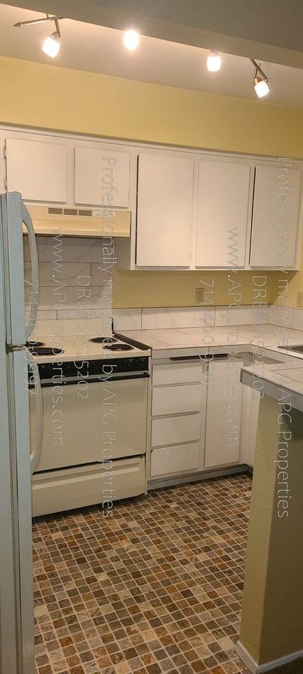 1311 Caminito Gabaldon #E - Photo 5 of 20