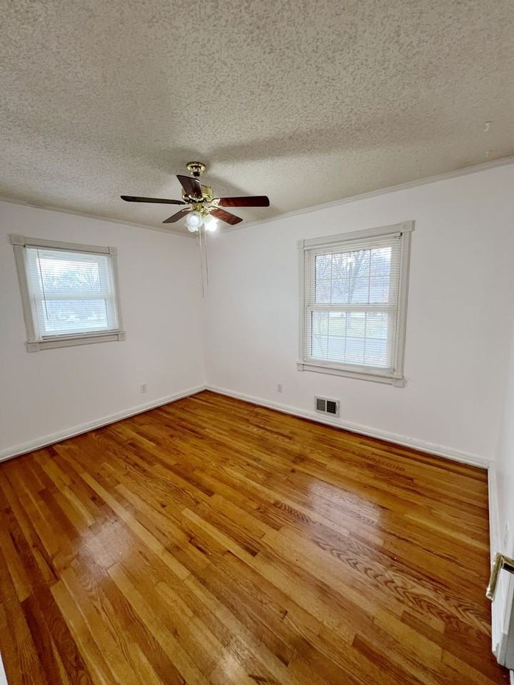 7715 W 96th Ter - Photo 7 of 16