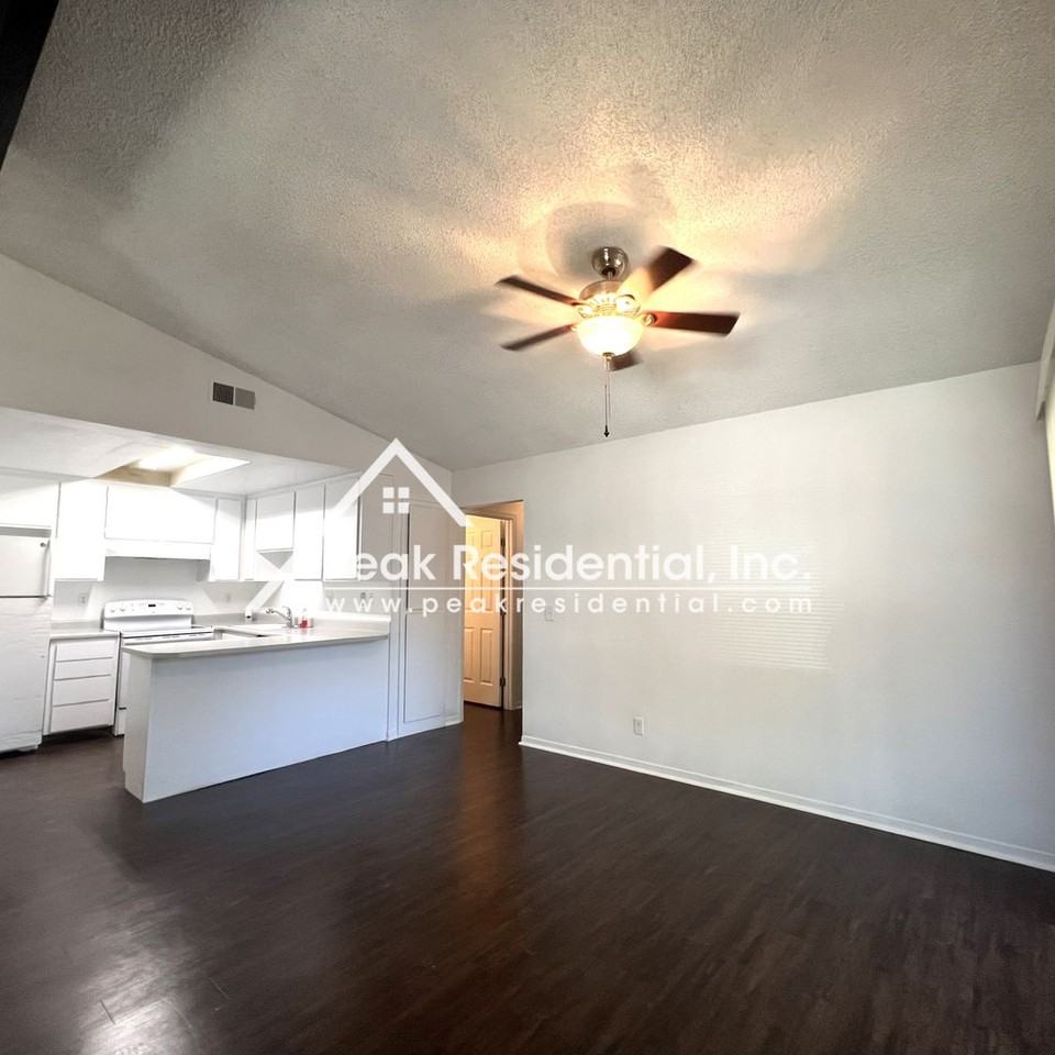 6111 Terrell Dr - Photo 7 of 24