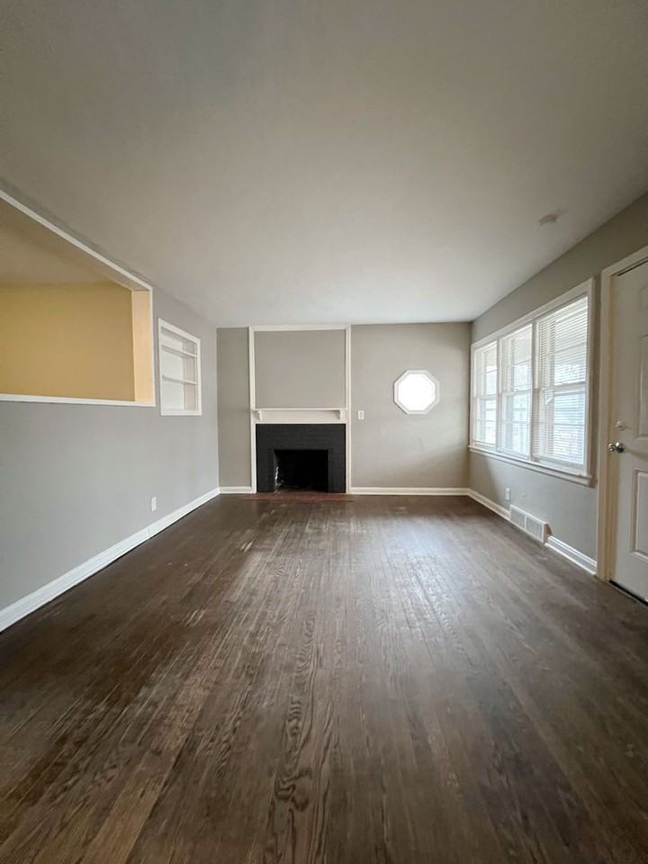 1413 S Sterling Ave - Photo 3 of 12