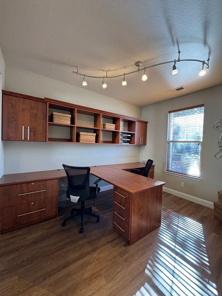 585 Seattle Slew Ct - Photo 4 of 38